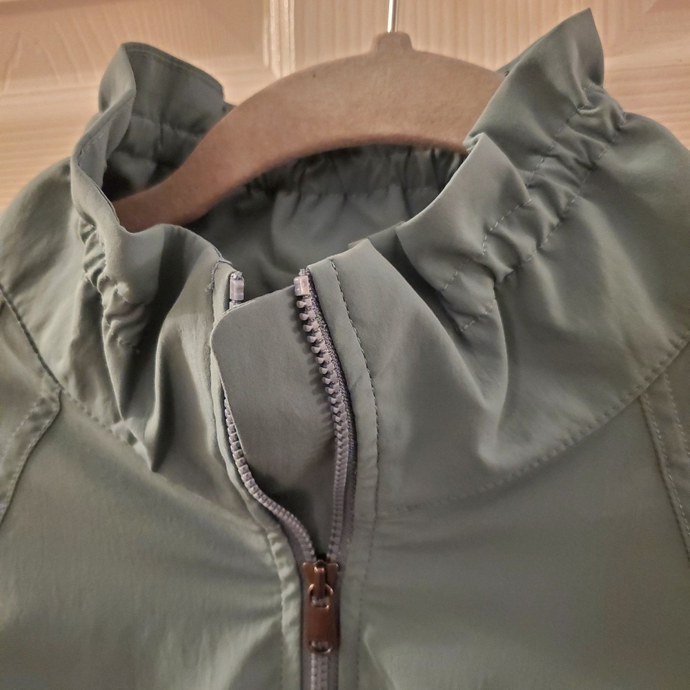 NWT! Athleta Med Advantage Poplin Top Teal Breathable light Jacket Travel Hi-Low - Picture 5 of 14